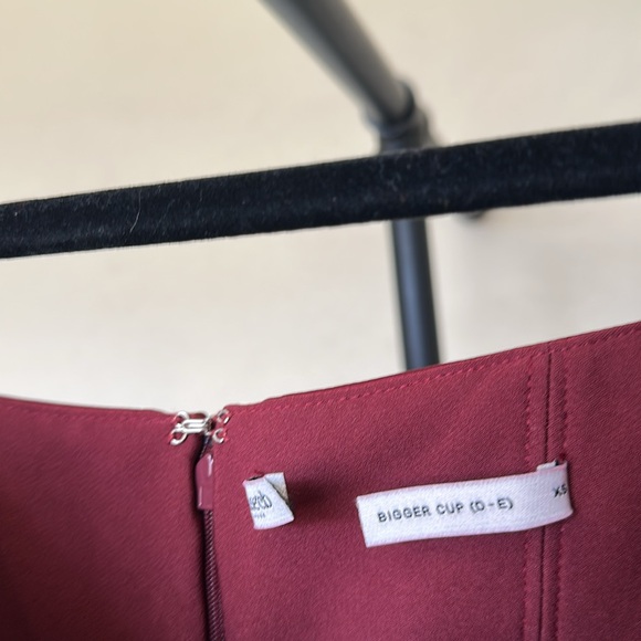 House of CB XS D-DD ‎ 'Marcella' Berry pleated georgette maxi dress NWOT - Picture 11 of 17